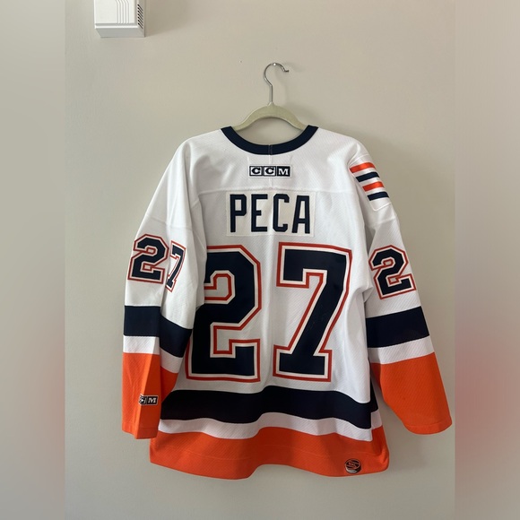 SIGNED NHL New York Islanders Michael Peca Hockey Jersey - Picture 1 of 4